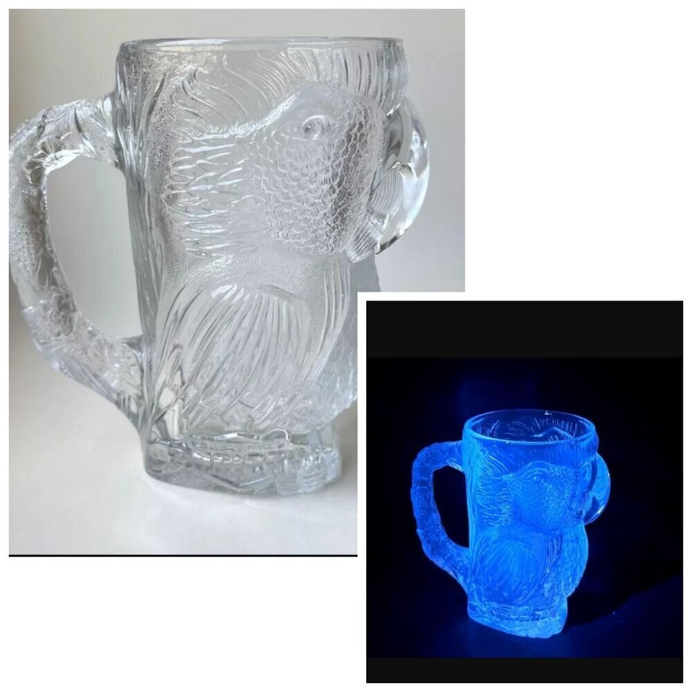 Vtg Tropicana Casino Las Vegas 3D Parrot Relief 32 oz Glass Tankard Mug Pitcher